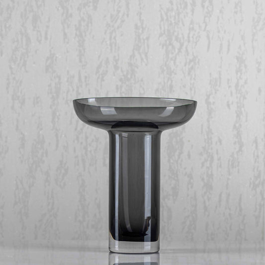 Vase en verre noir 177-3/4