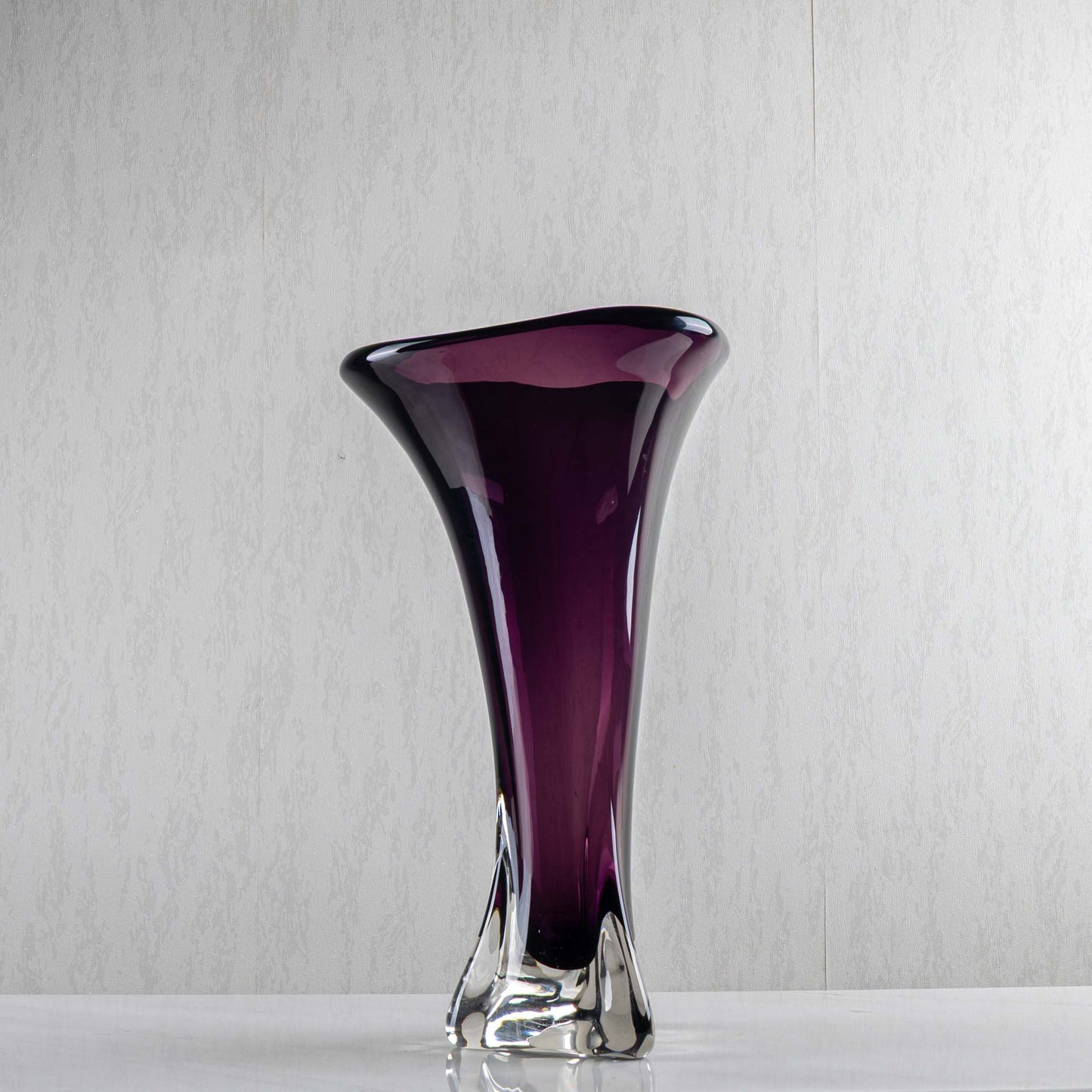 Vase en verre D46B