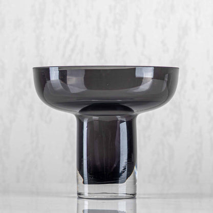 Vase en verre noir 177-3/4