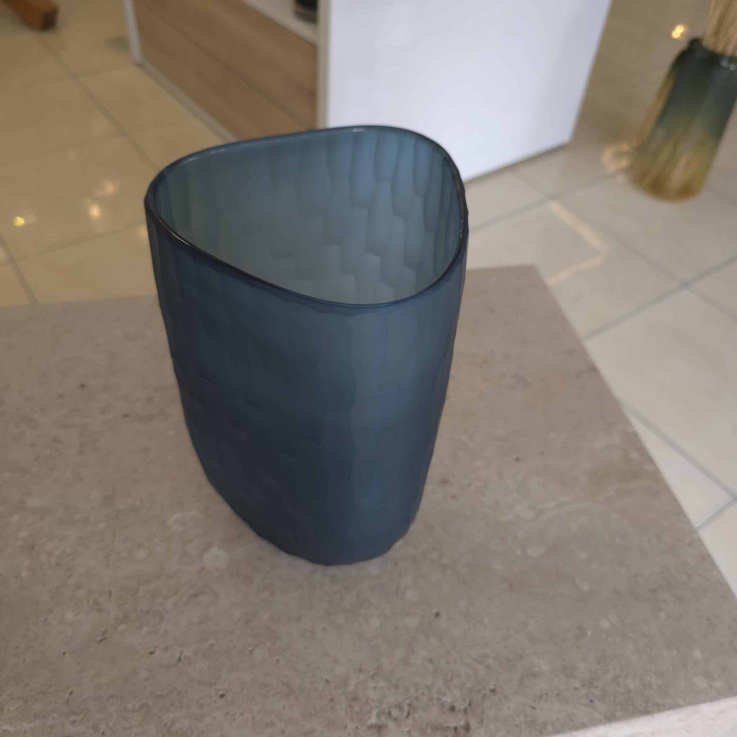 Vase A11
