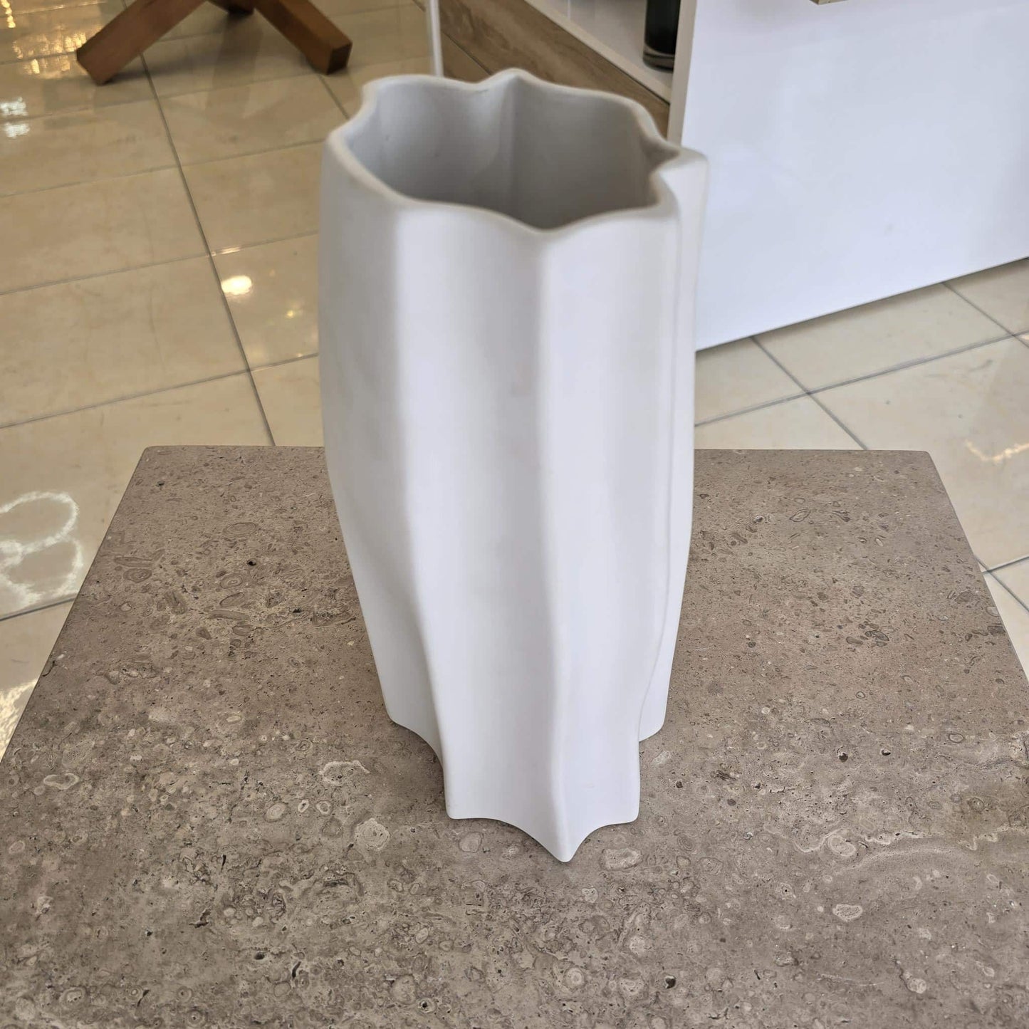Vase A12