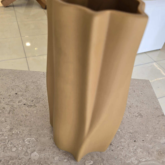 Vase A14