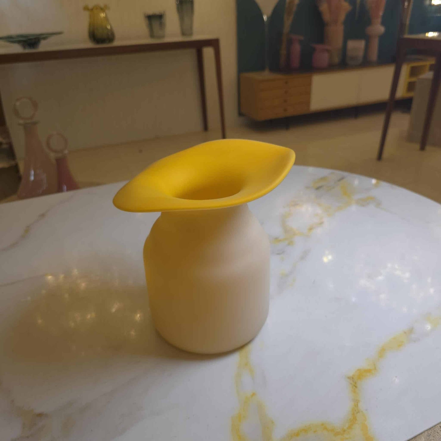 Vase 835-6